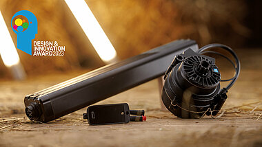 HPR 120S Motor vor grauem Hintergrund