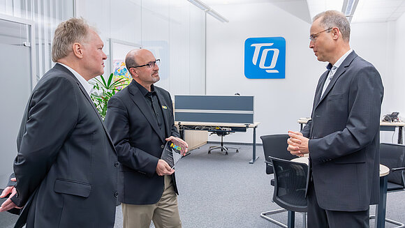 csm_news_emb-nxp-platinum-partner_57dd3d15b6